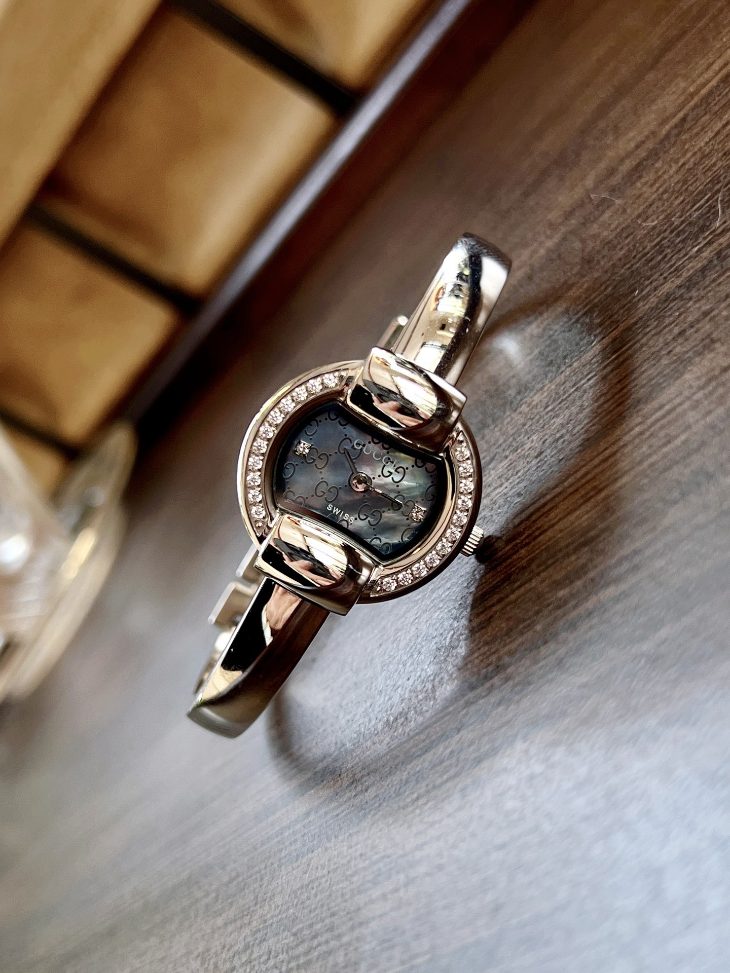 [TOP] GUCCI  Watch 25mm - 3 Colors