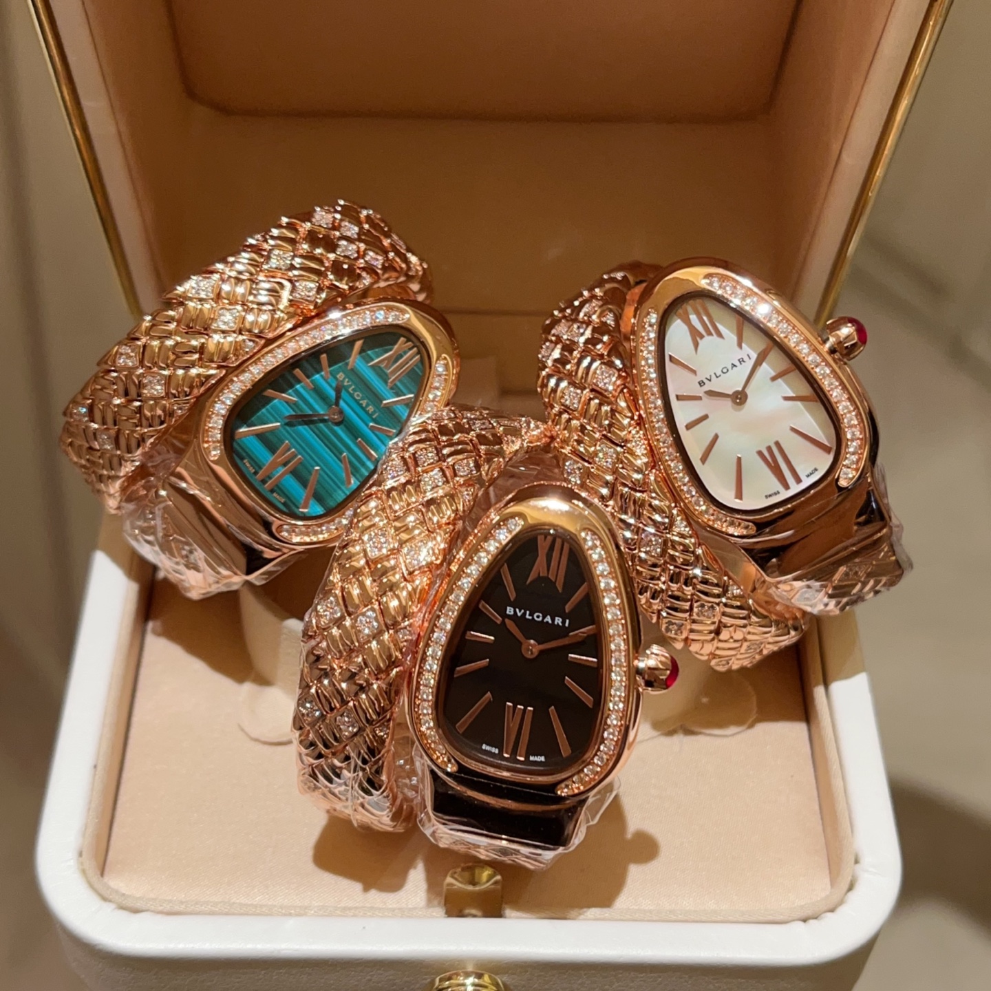 [TOP] BVLGARI SERPENTIN SPIG Watch 23*34mm - 3 Colors