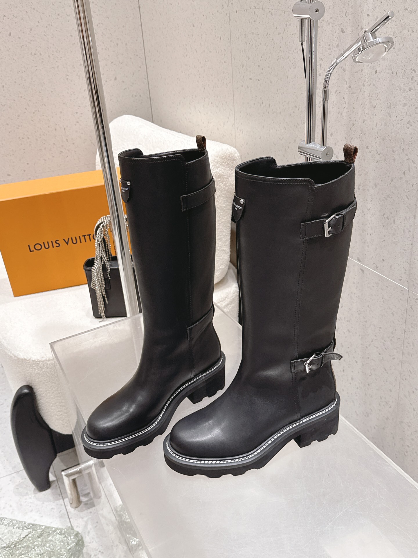 [TOP] Louis Vuitton LV Calfskin Long Boots - Black