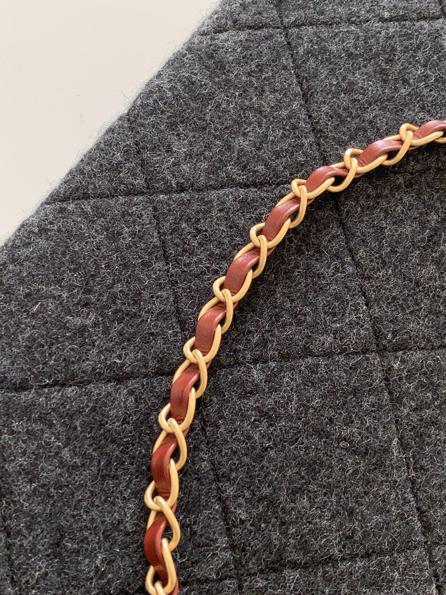 [TOP] CHANEL Felt Tote Bag 32-60-17 cm - Black