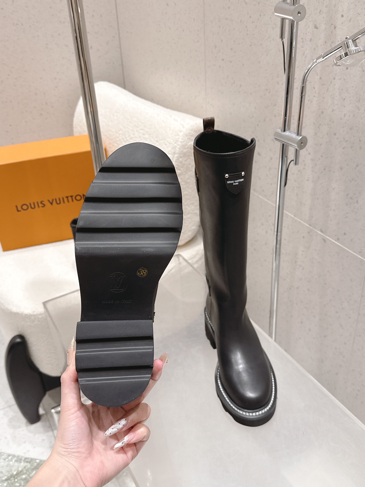 [TOP] Louis Vuitton LV Calfskin Long Boots - Black