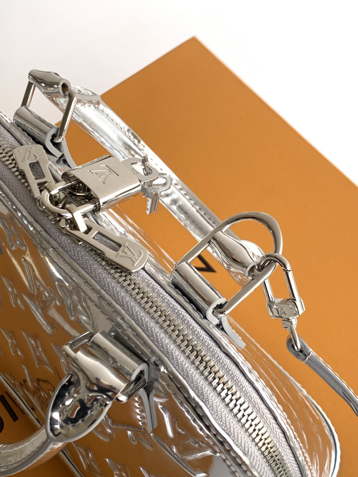 [TOP] Louis Vuitton LV Alma BB Bag Monogram Miroir 23.5X17.5X11.5cm - Sliver