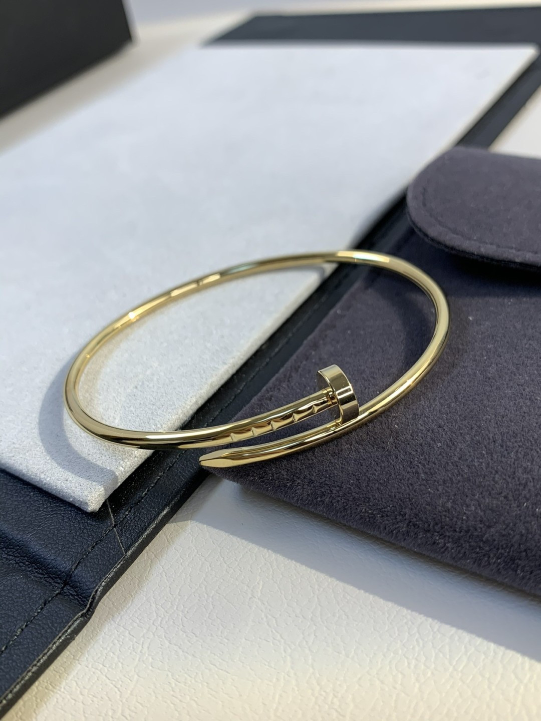 [TOP] Cartier Thin Bracelet with No Diamonds  - Gold