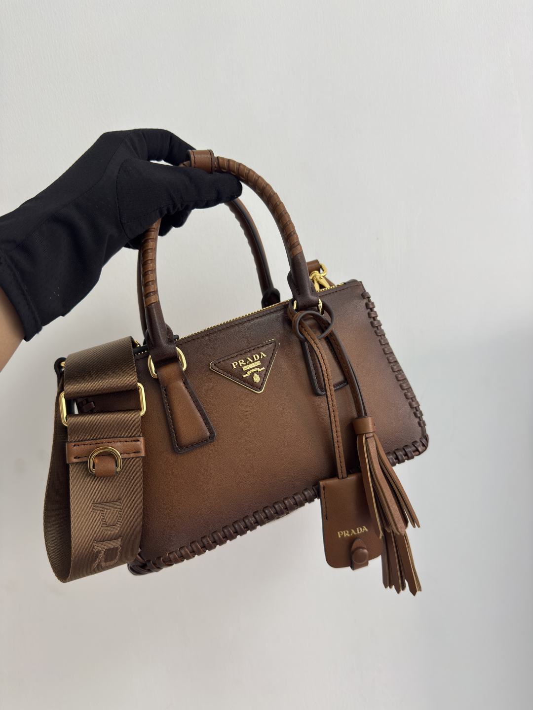 [TOP] PRADA Galleria  Saffiano Bag 21x12.5x8.5cm - 2 Colors