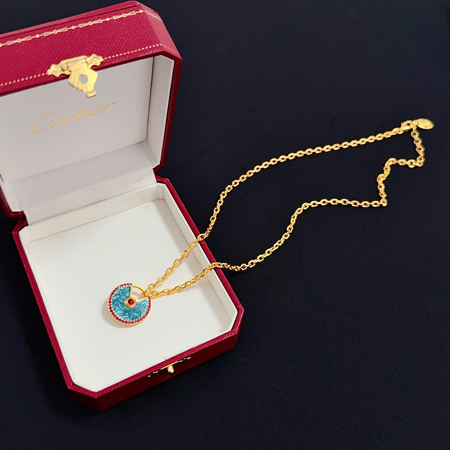 [TOP] Cartier Amulette Necklace - Gold