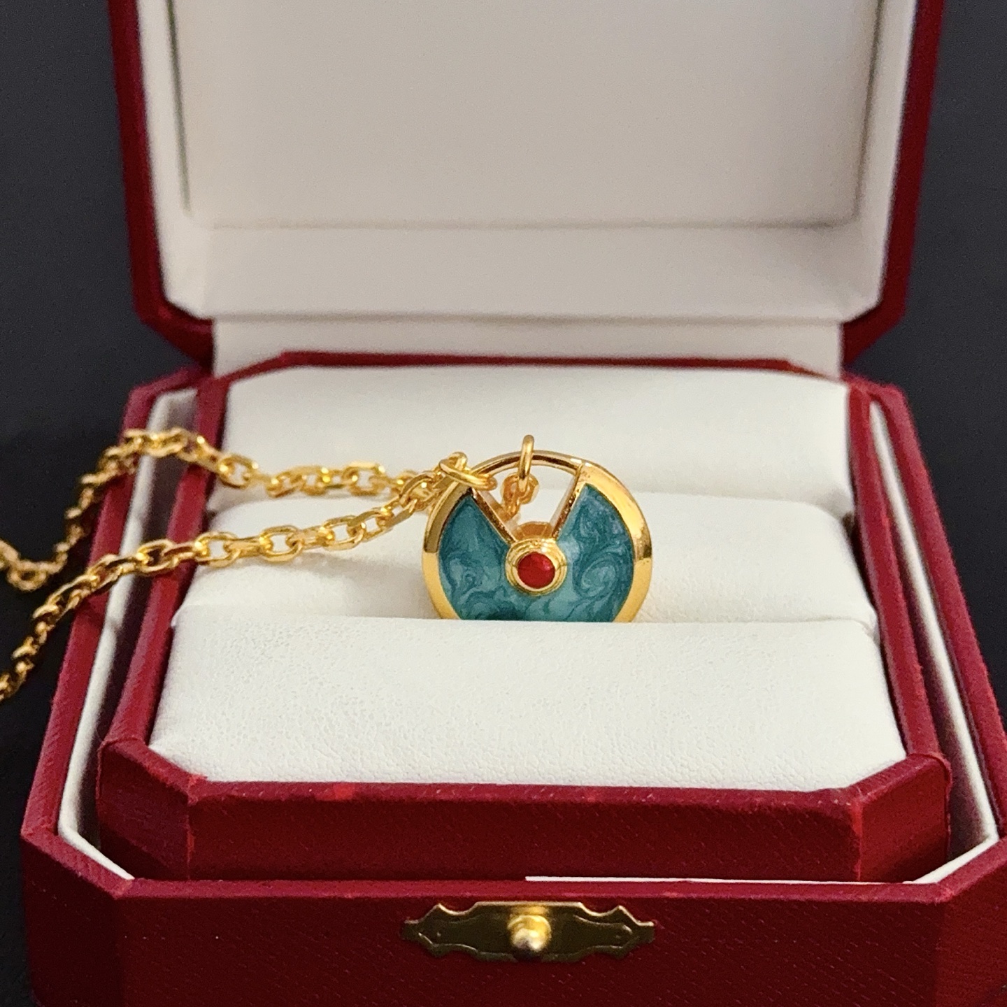 [TOP] Cartier Amulette Necklace - Gold