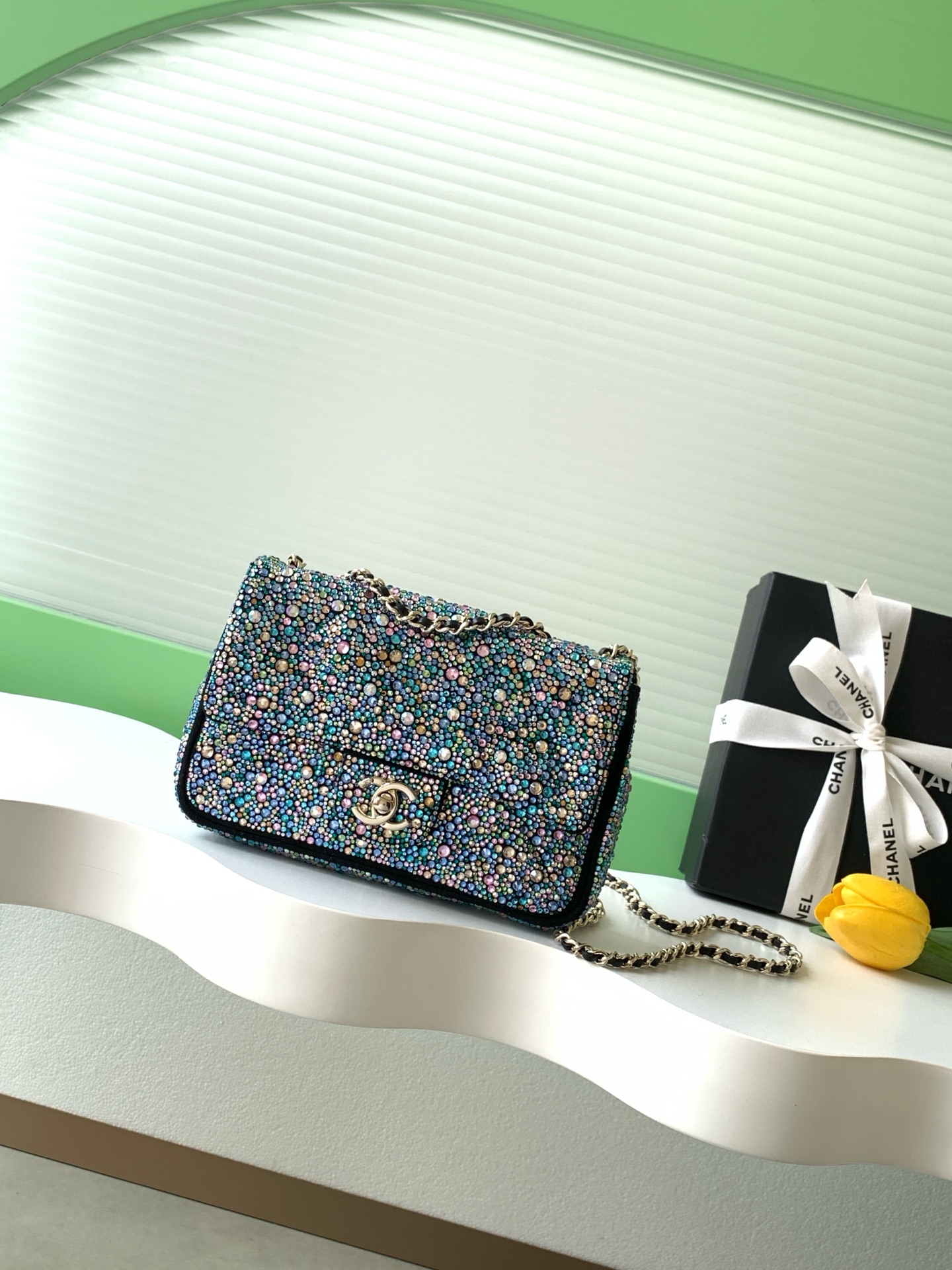 [TOP] CHANEL Classic Flap SAC DU SOIR Bag with Colorful Rhinestones 13-21-8cm - 2 Colors