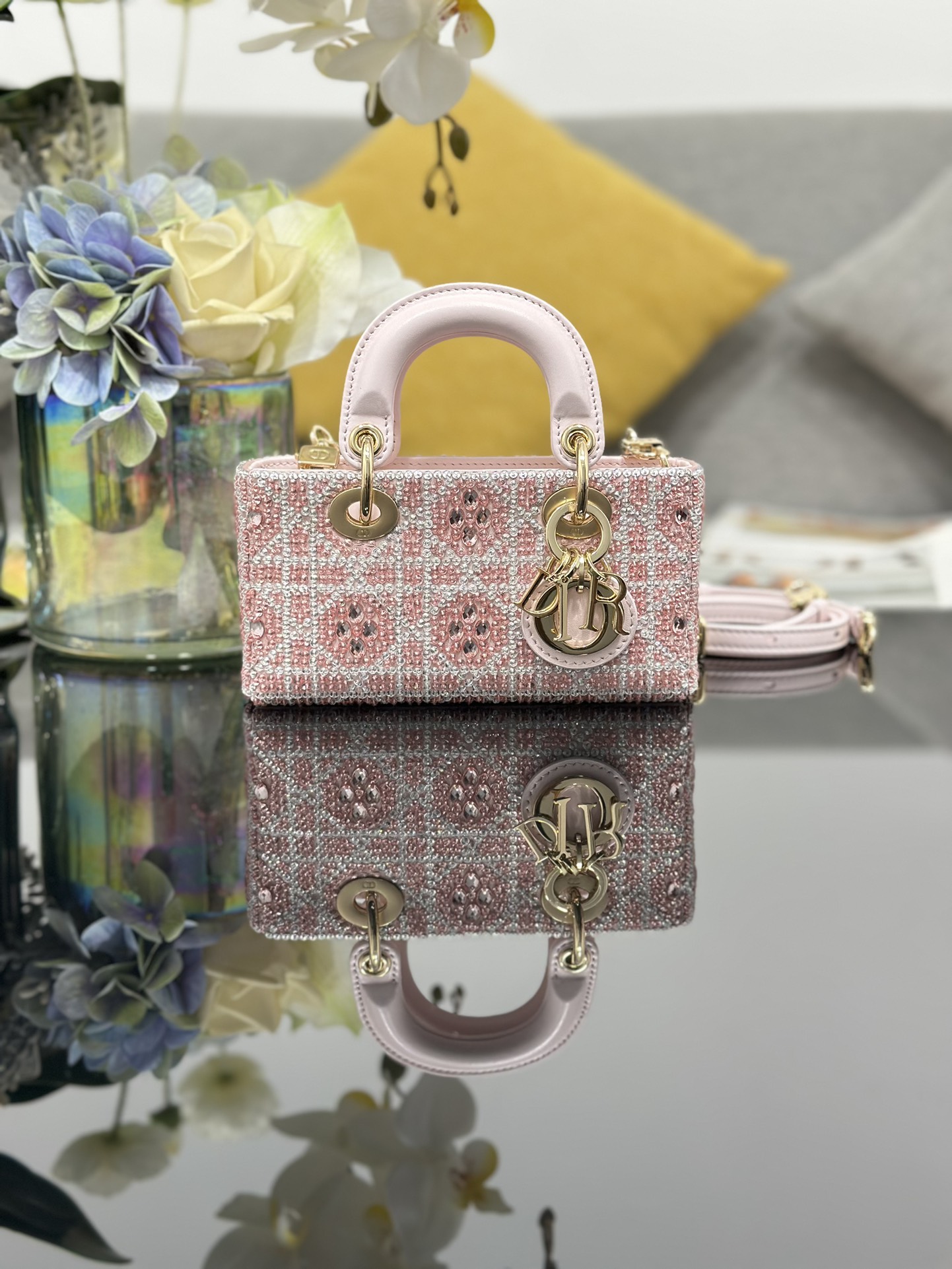 [TOP] Christian Dior Lady D-Joy Bag Embroidered Crystals 16 x 9 x 5 cm - Pink&GHW