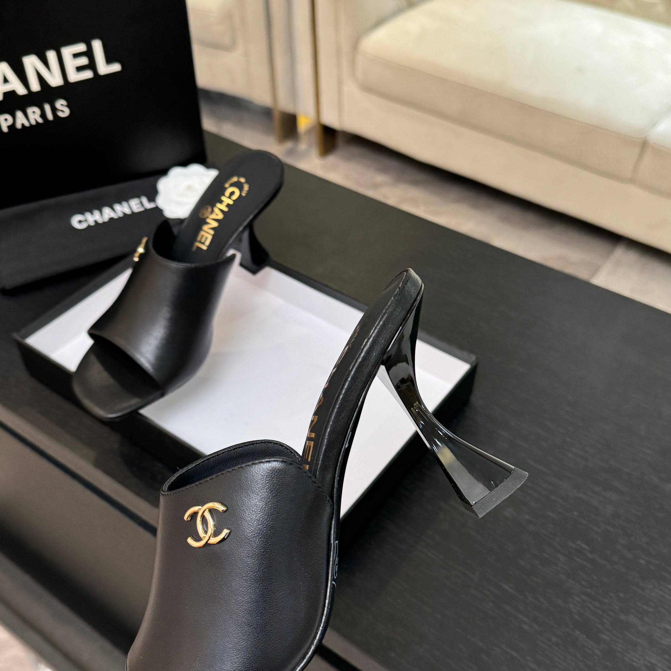 [TOP] CHANEL Calfskin High Heel Sliders - Black