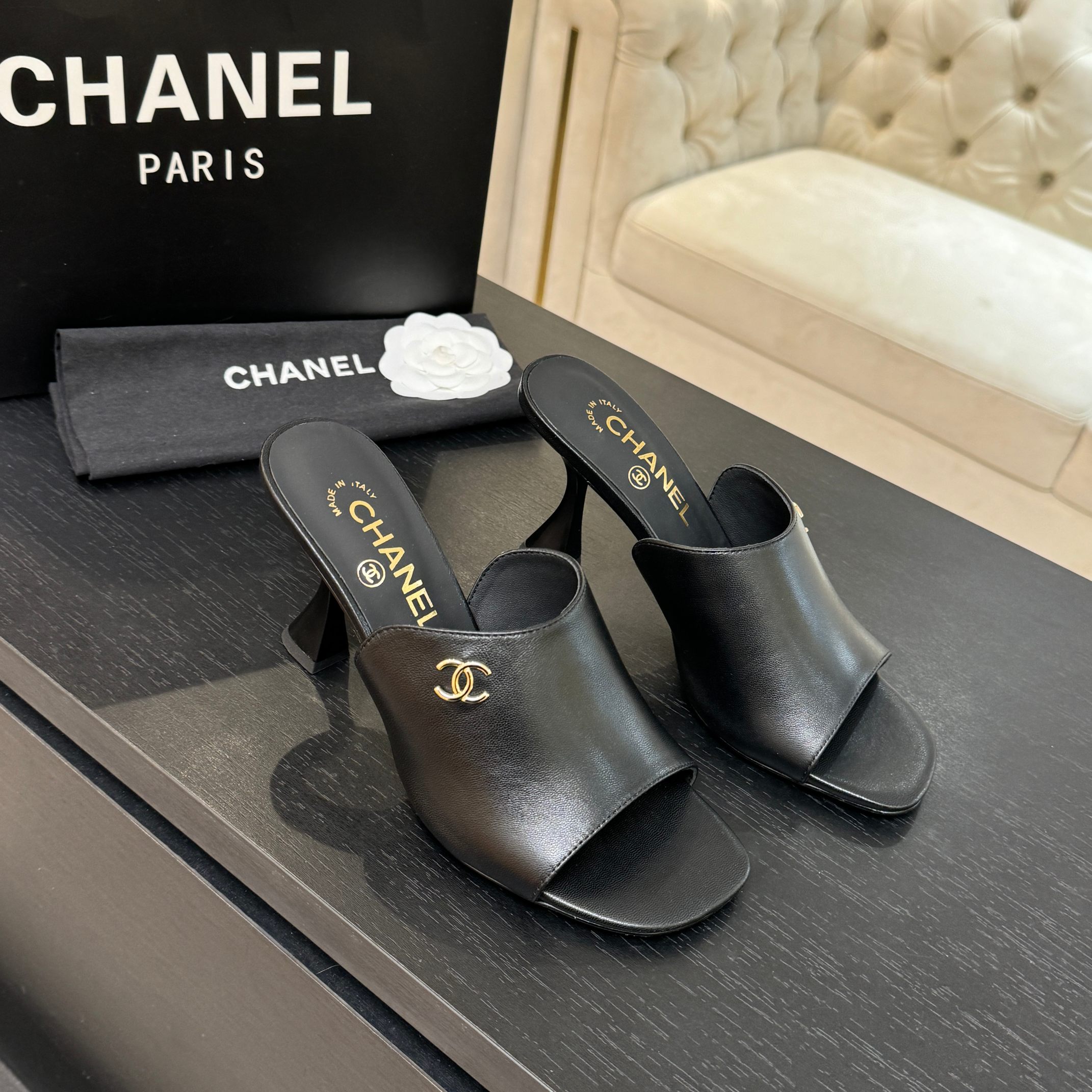 [TOP] CHANEL Calfskin High Heel Sliders - Black