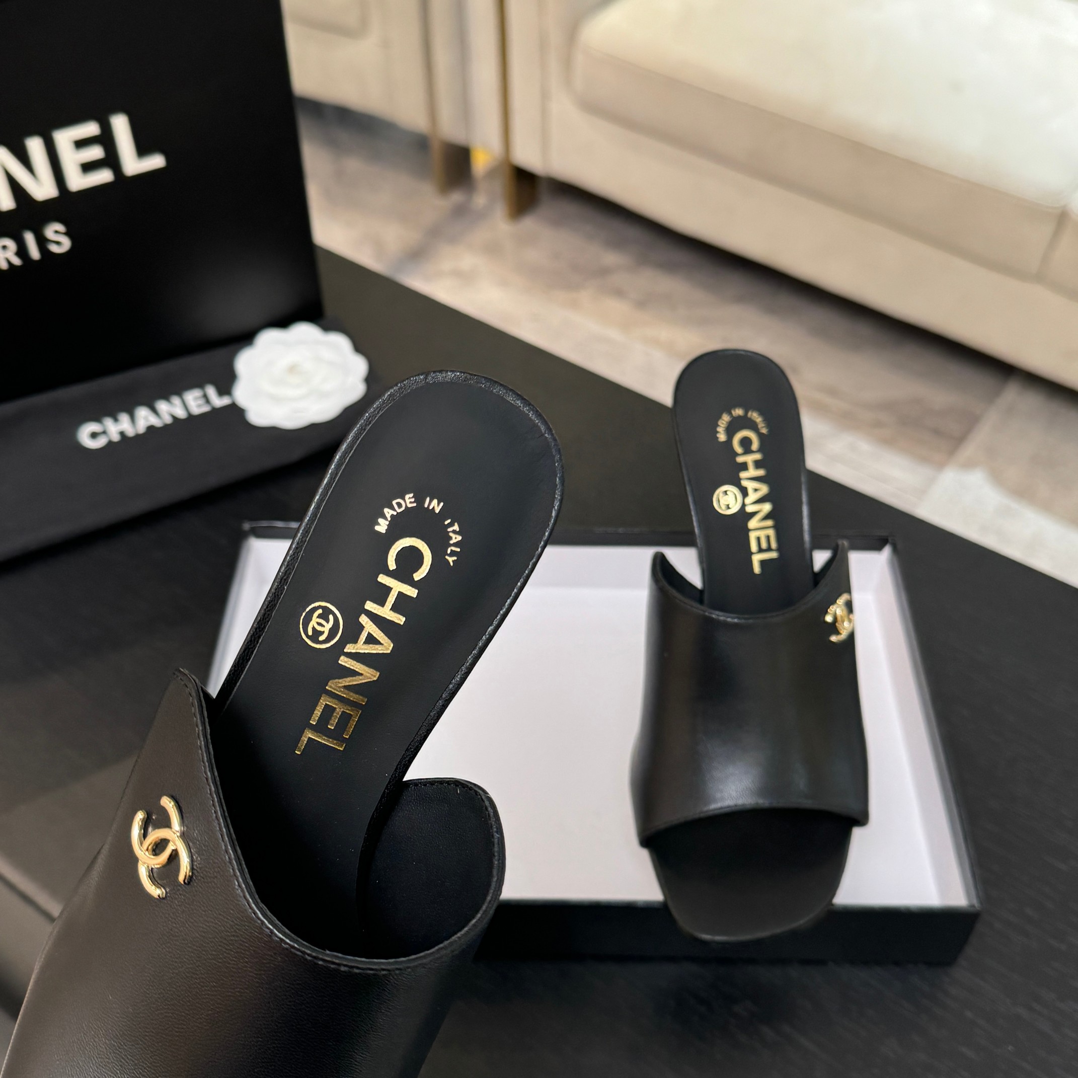[TOP] CHANEL Calfskin High Heel Sliders - Black