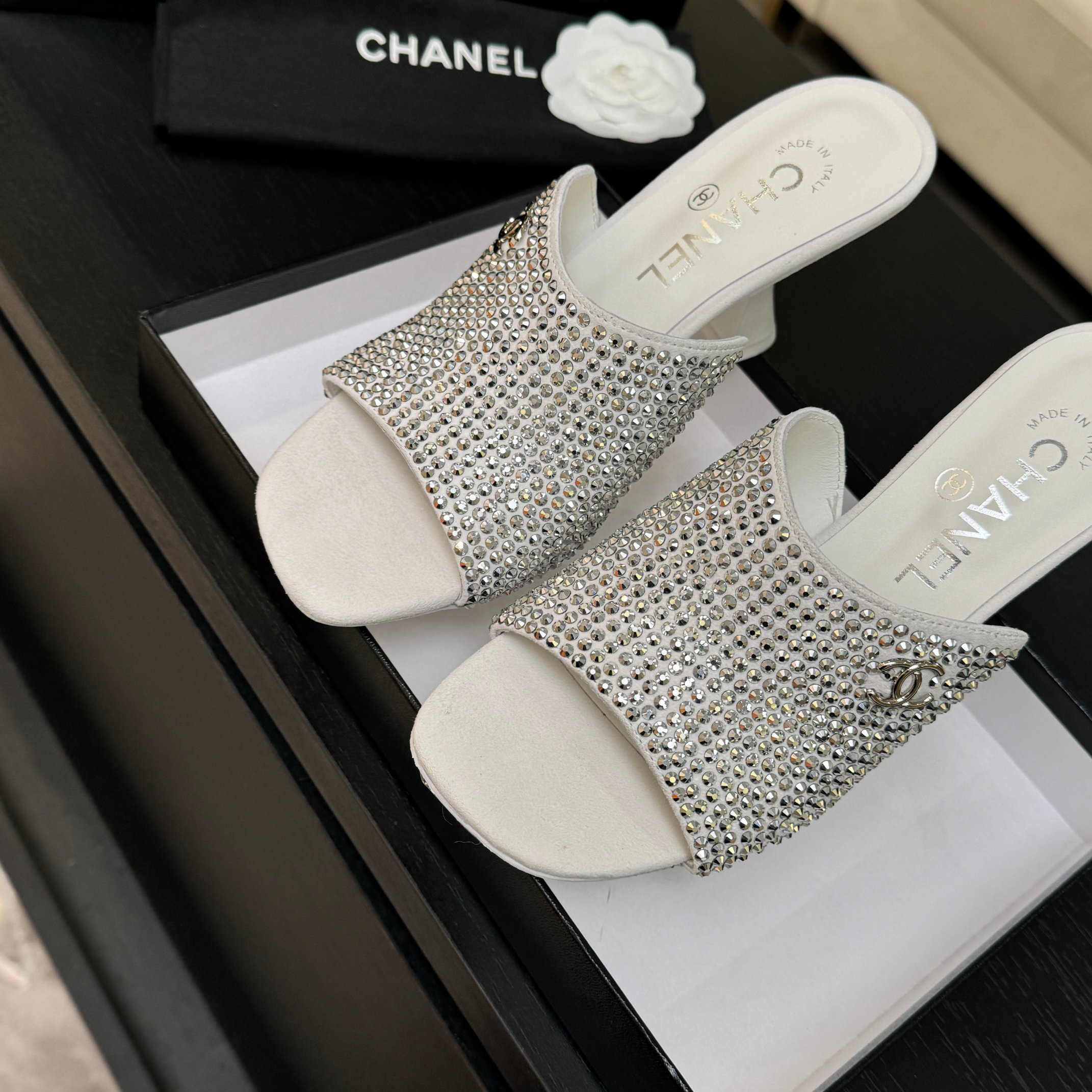 [TOP] CHANEL High Heel Sliders Embellished with Rhinestones - 3 Color