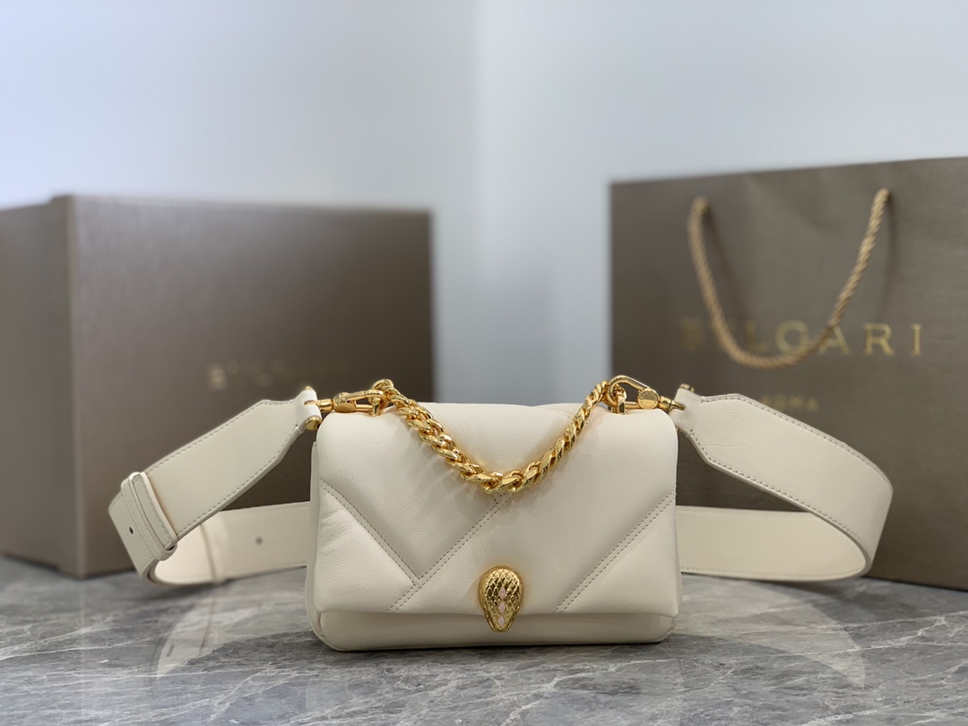 [TOP] BVLGARI SERPENTI CABOCHON Bag 18 X 12 X 8 Cm  - White