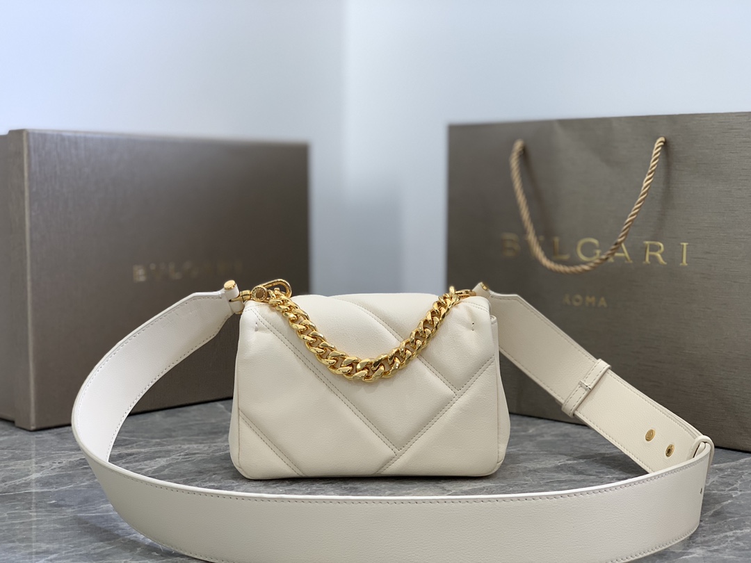 [TOP] BVLGARI SERPENTI CABOCHON Bag 18 X 12 X 8 Cm  - White