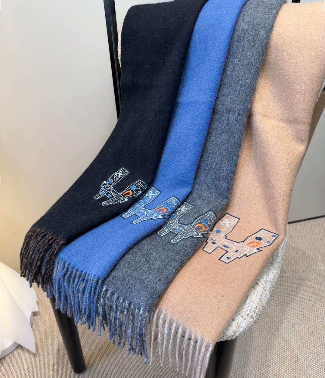 [TOP] HERMES Cashmere Scarf 35x 190cm - 4 Colors