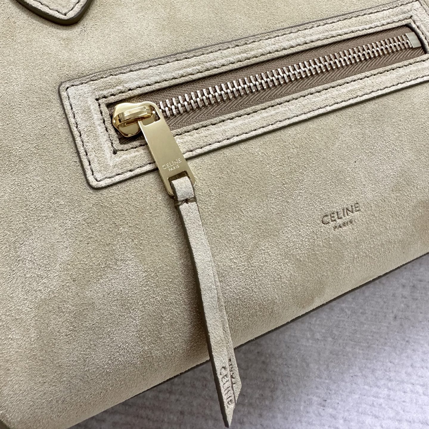 [TOP] CELINE Suede Luggage Bag 56x16.5x23cm  - Khaki