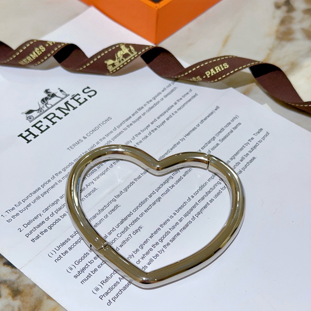 [TOP] HERMES Heart Bracelet- Sliver