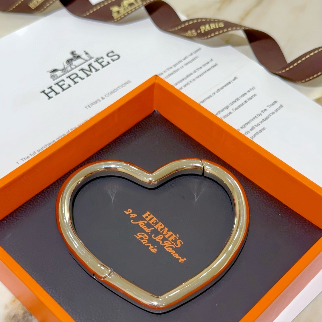 [TOP] HERMES Heart Bracelet- Sliver