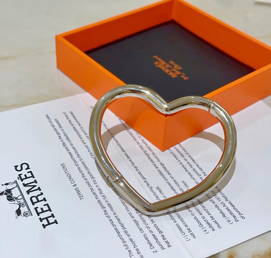 [TOP] HERMES Heart Bracelet- Sliver