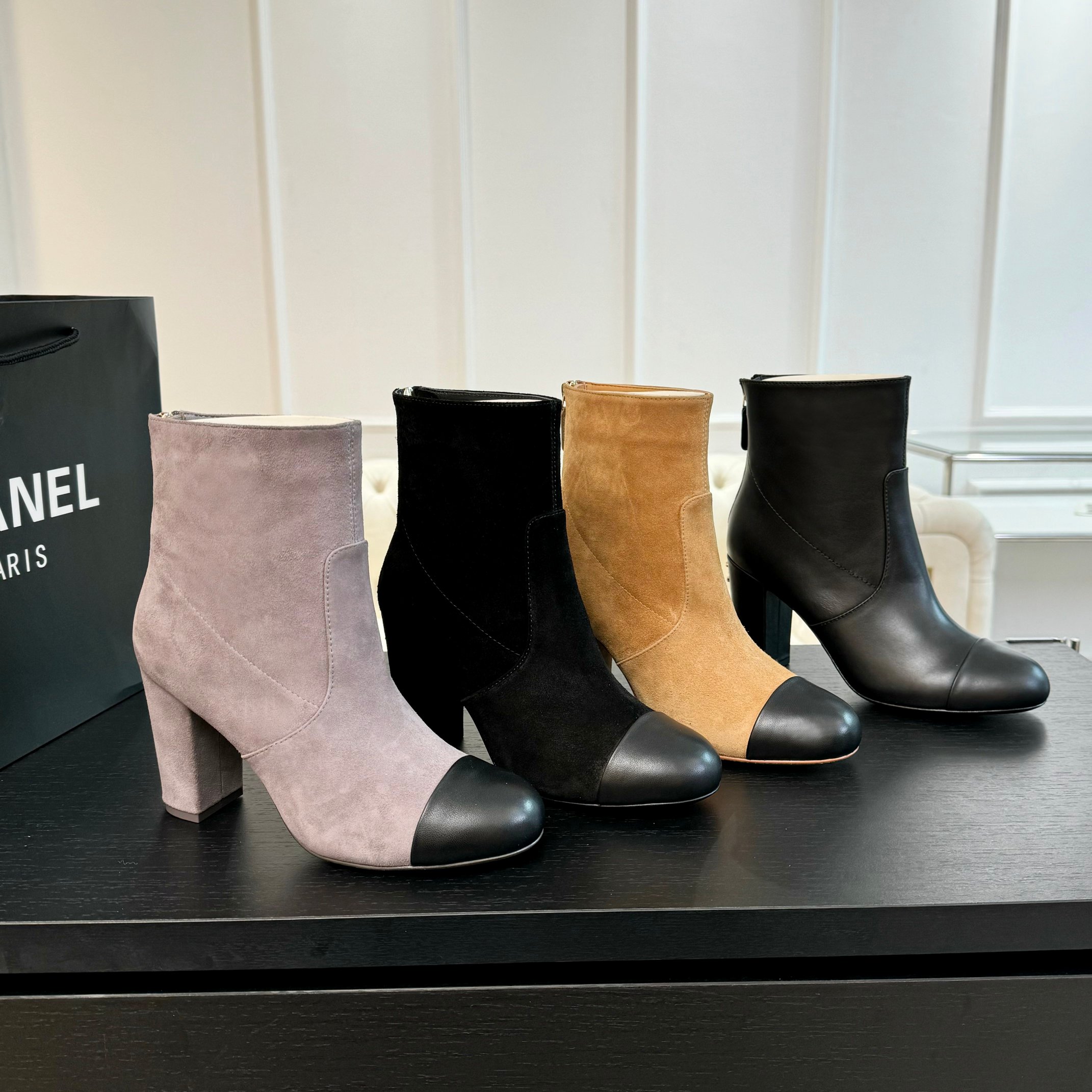 [TOP] CHANEL Cowhide Leather Boots - 4 Color