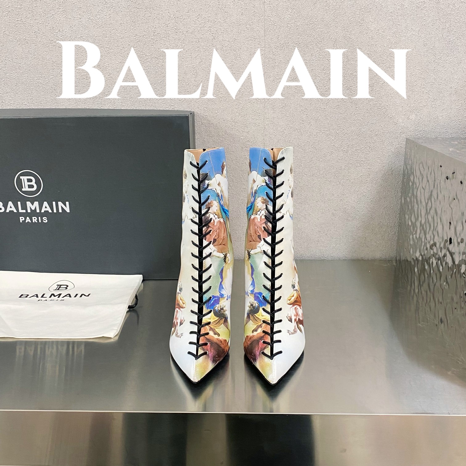 [TOP] Balmain Printed Boots - White