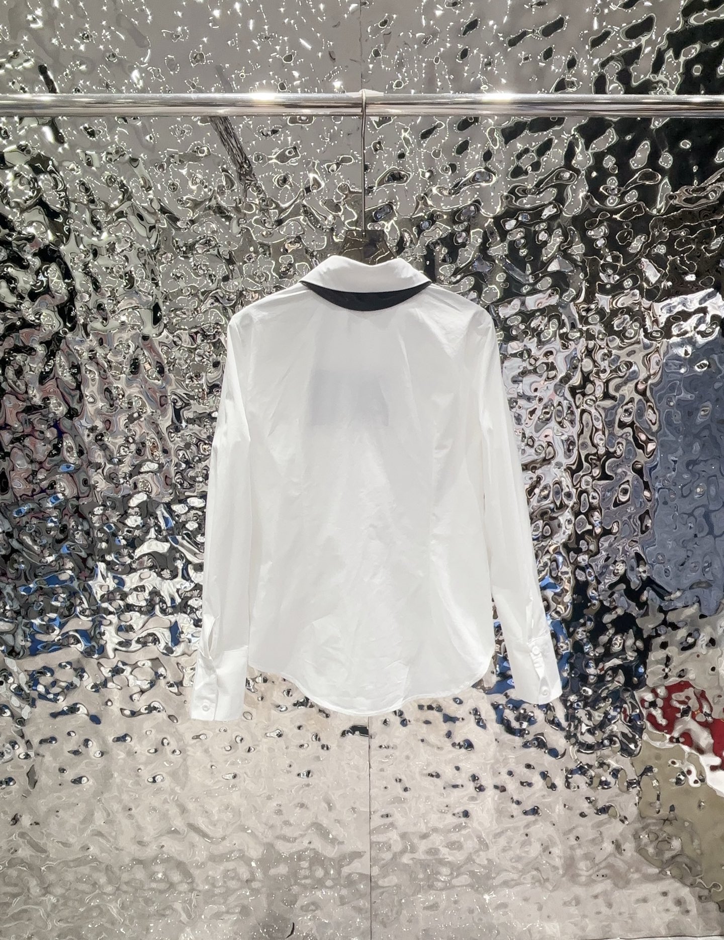 [TOP] PRADA Shirt with Tie - White