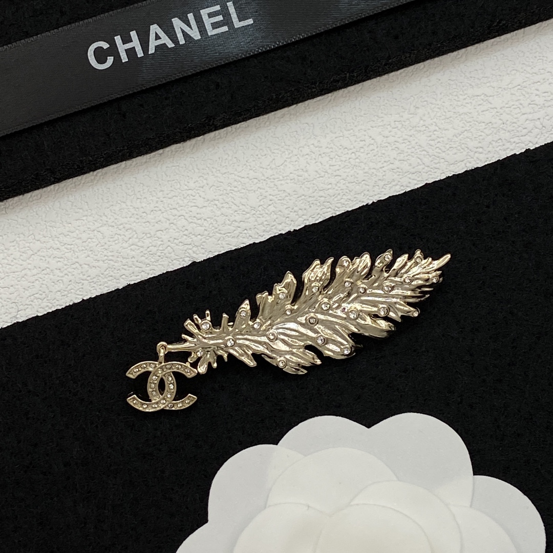 [TOP] CHANEL Brooch - Gold