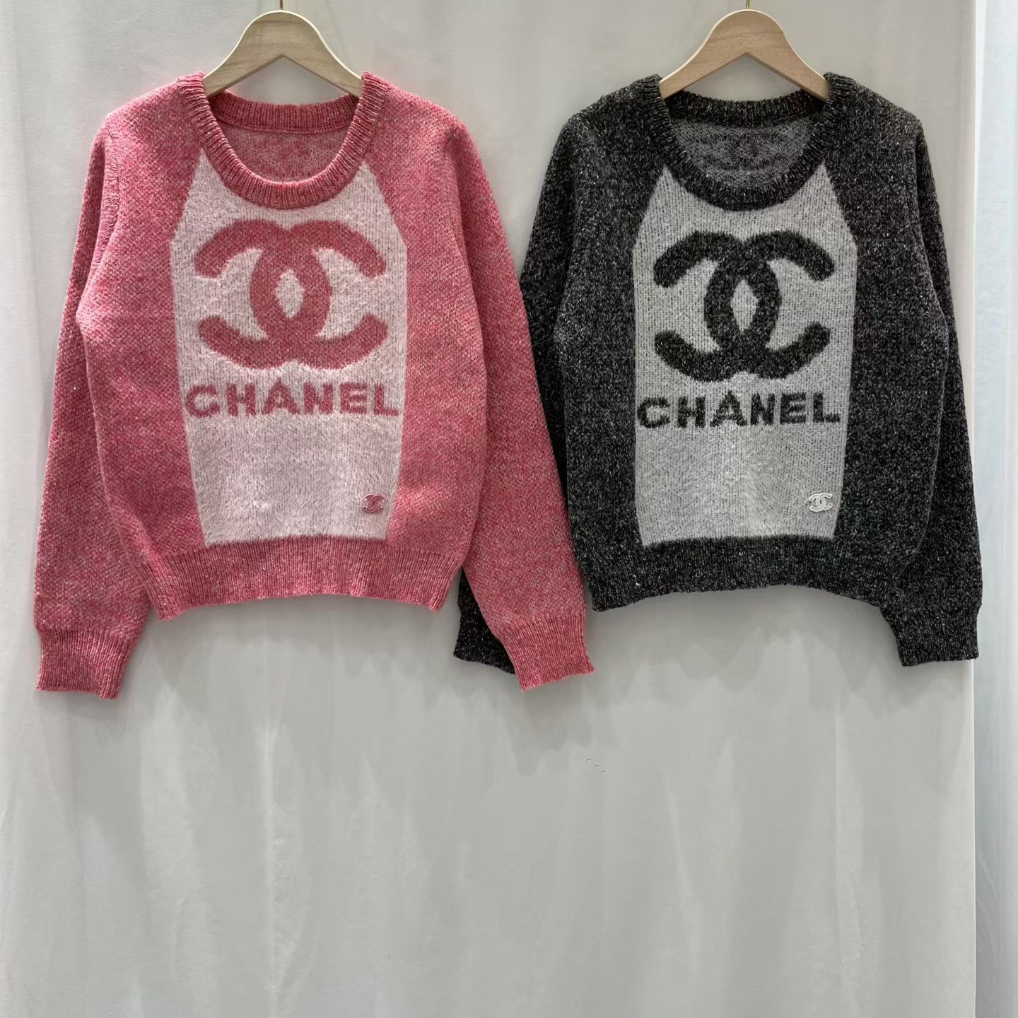 [TOP] CHANEL Sweater -  2 Colors