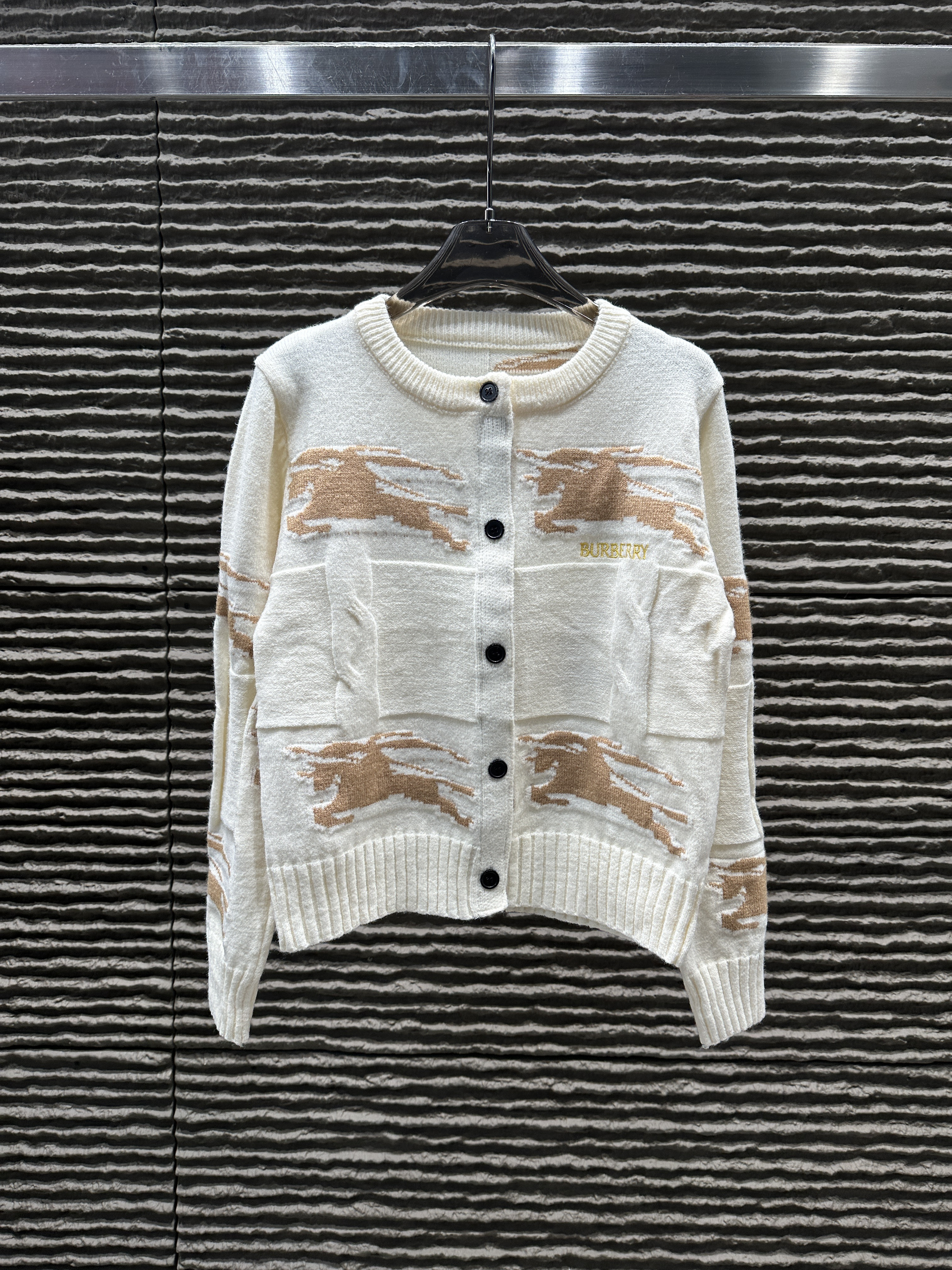 [TOP] BURBERRY  Sweater - 2 Colors