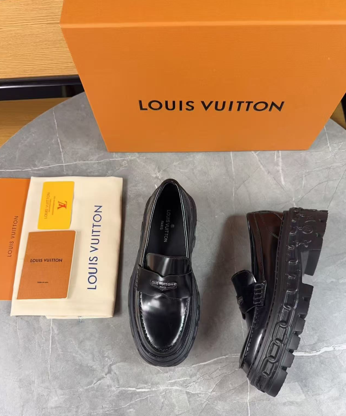 [TOP] Louis Vuitton LV  Loafers - Black