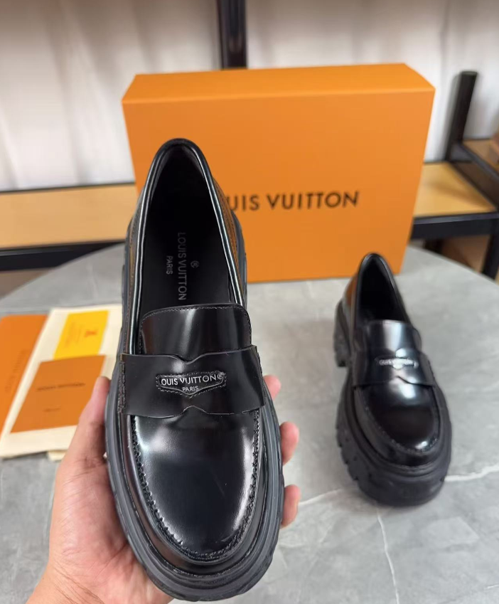[TOP] Louis Vuitton LV  Loafers - Black