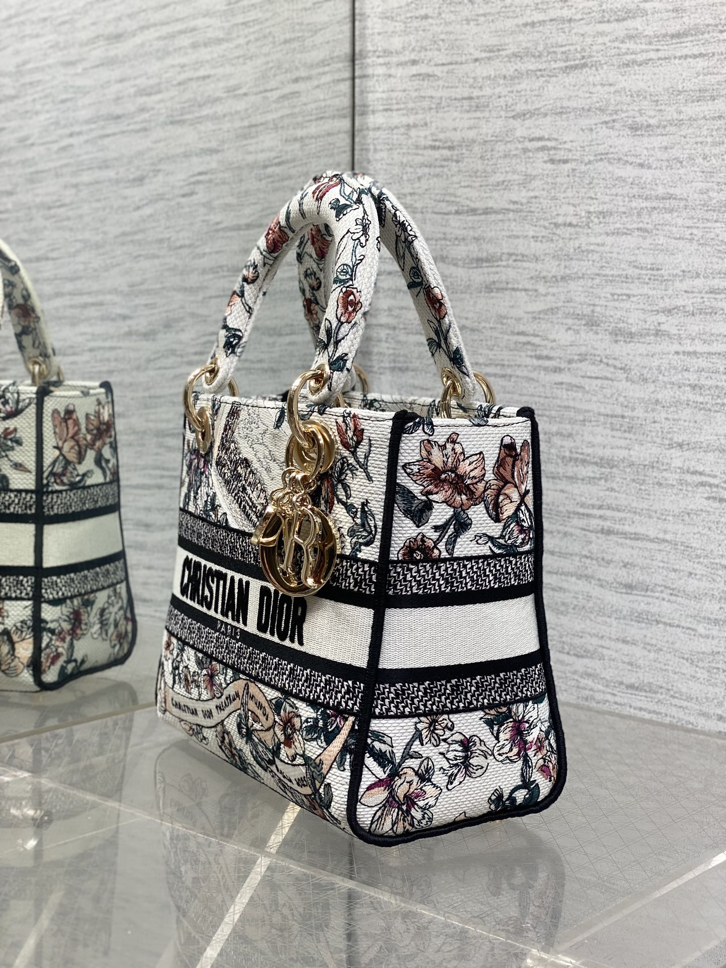 [TOP] Christian Dior Souvenirde Rome Embroidered Lady D-Lite Bag 24x11x20cm - White