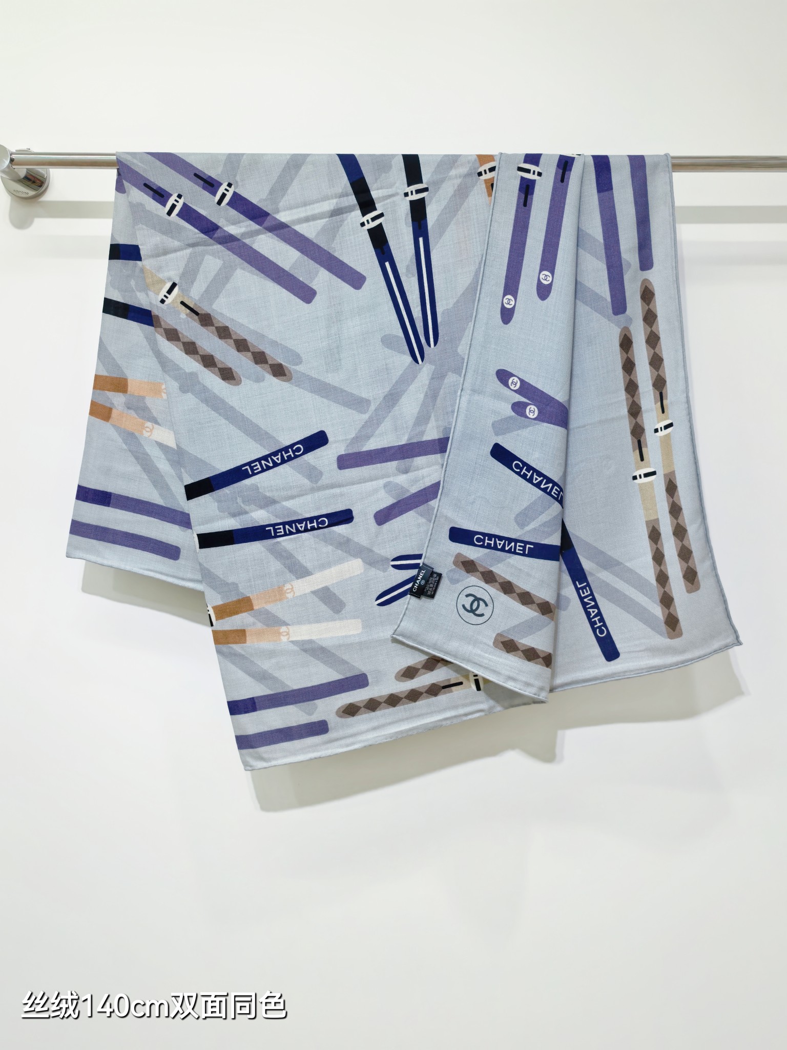 [TOP] CHANEL 70% Cashmere + 30% Silk Scarf 140x140 cm - Blue