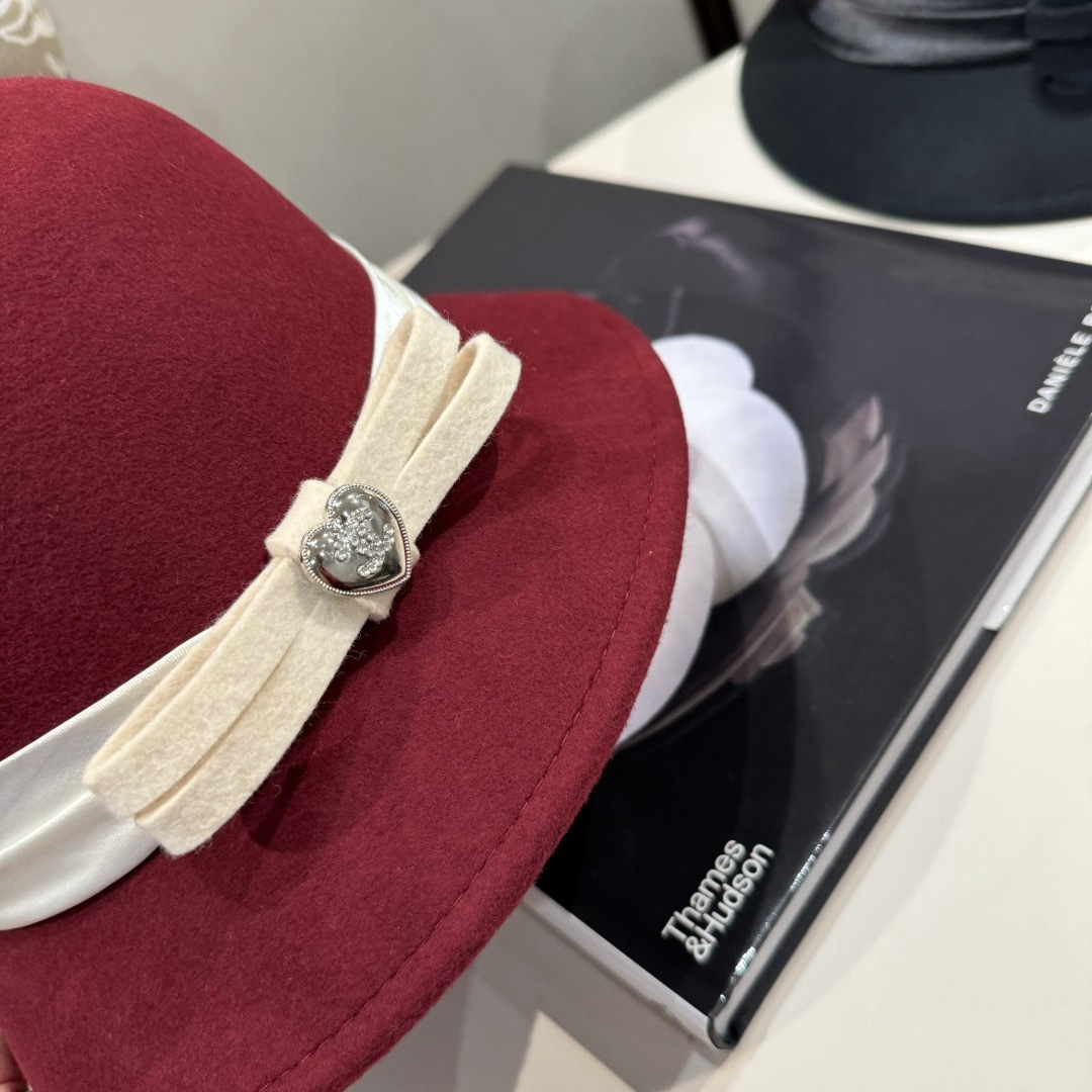 [TOP] CHANEL Bowler Hat - Red