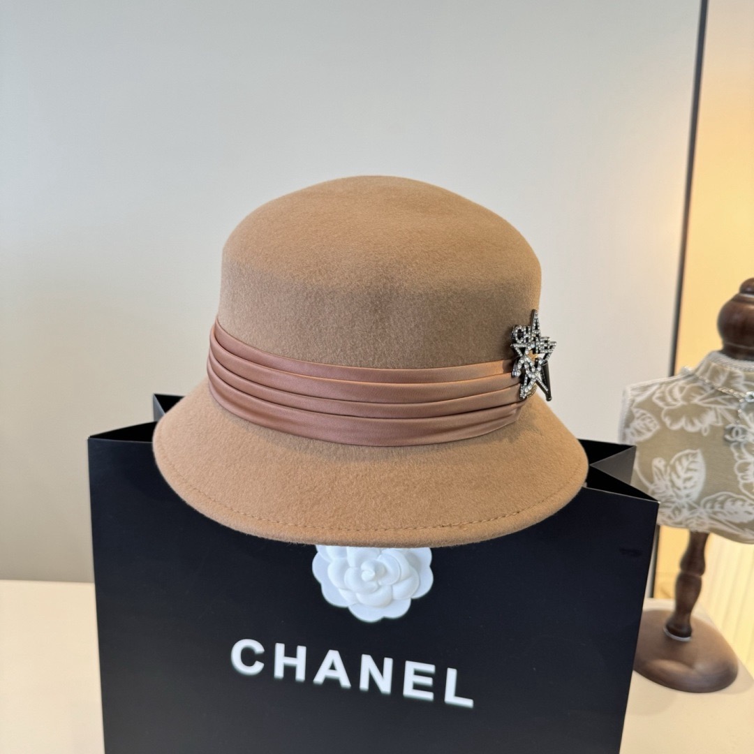 [TOP] CHANEL Bowler Hat - Khaki