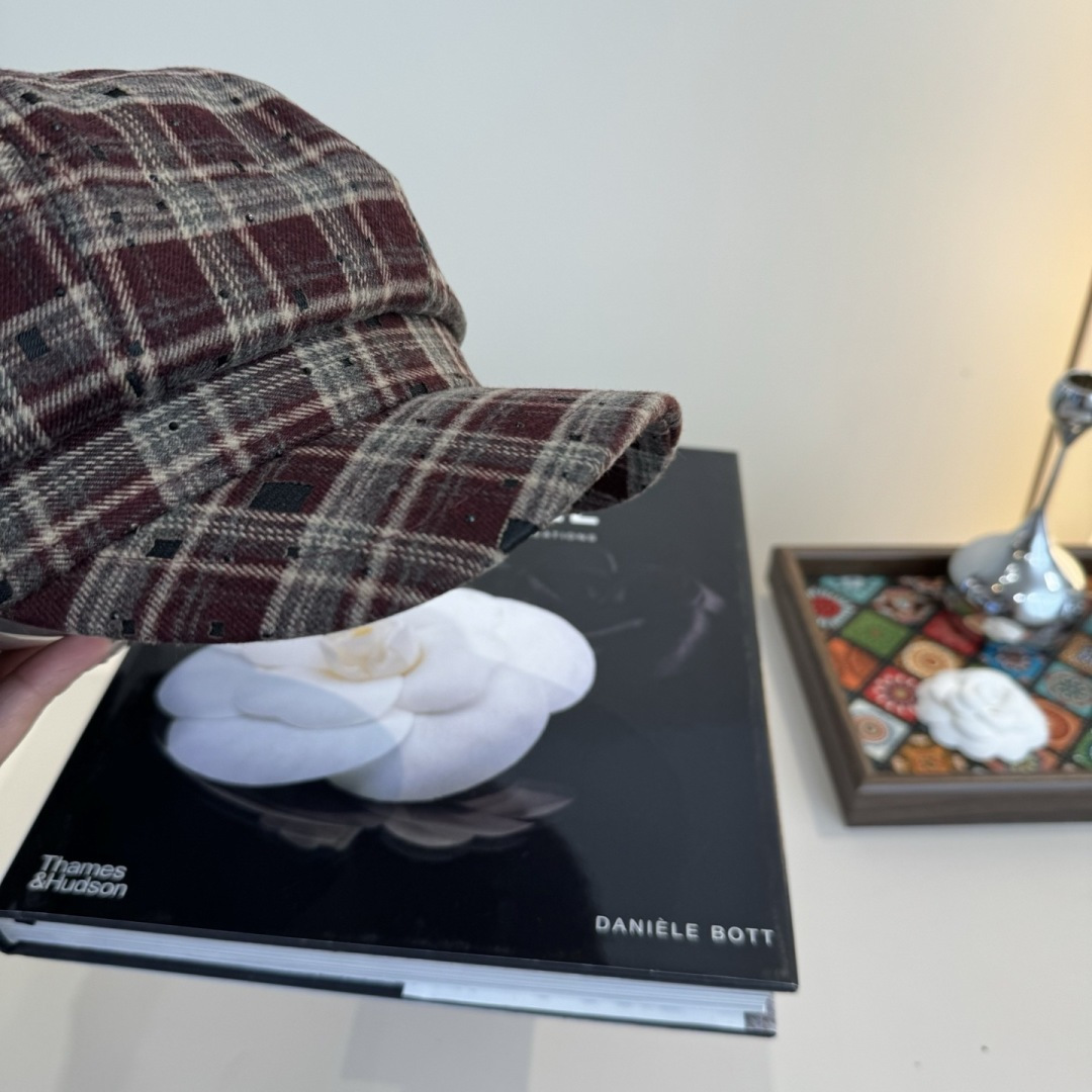 [TOP] CHANEL Beret Hat - 2 Colors - 711 Luxury