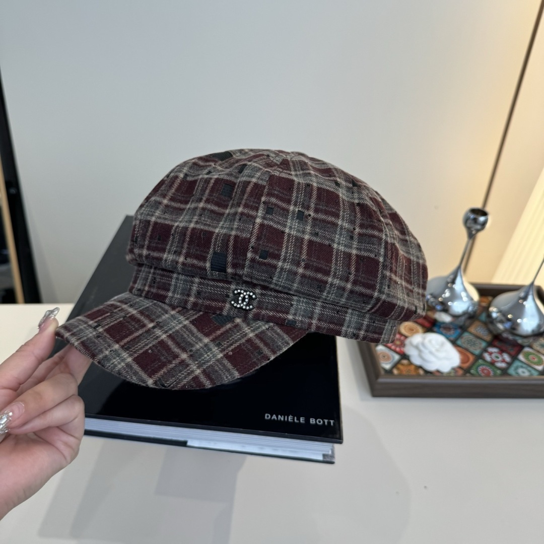 [TOP] CHANEL Beret Hat - 2 Colors