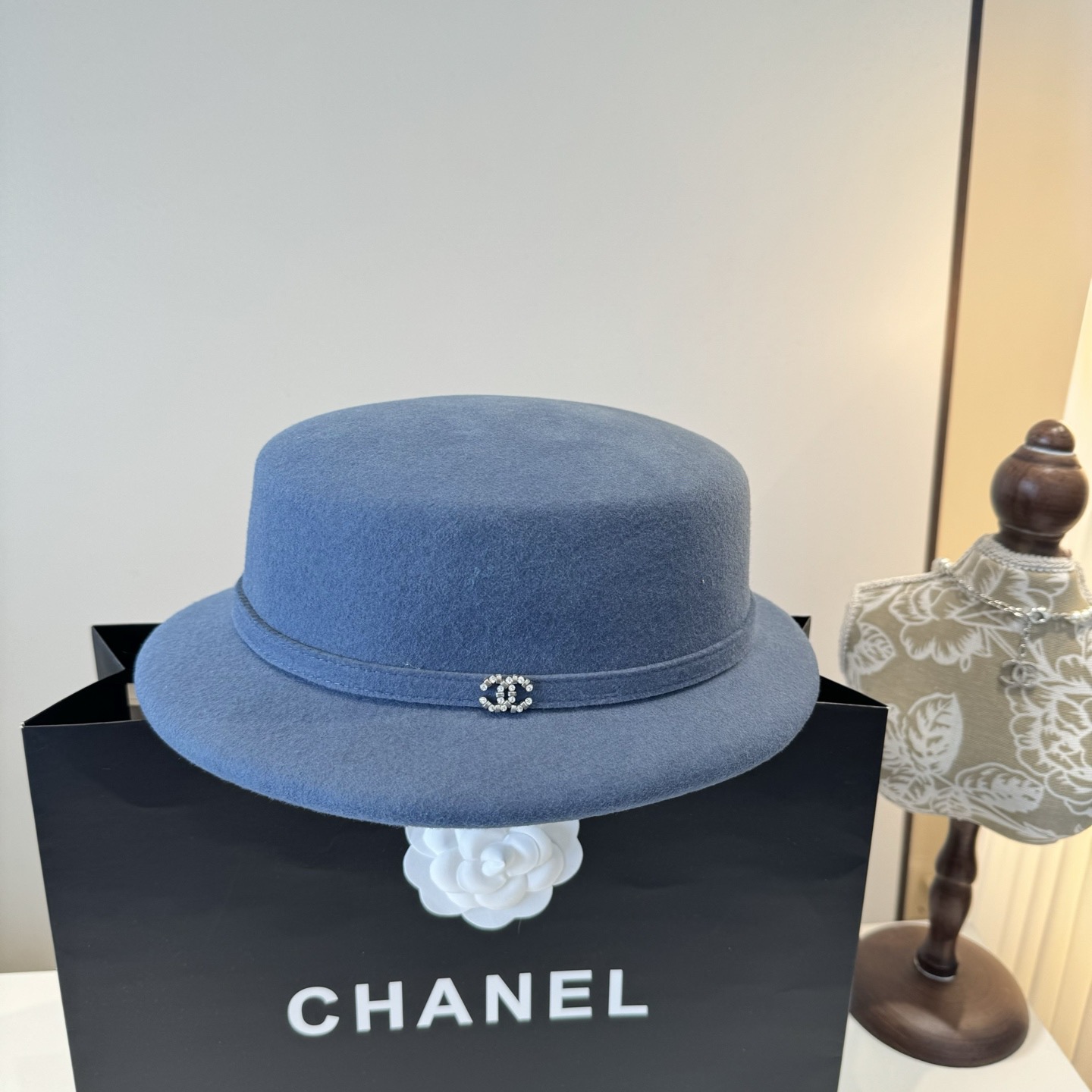 [TOP] CHANEL Flat-topped Hat - Blue
