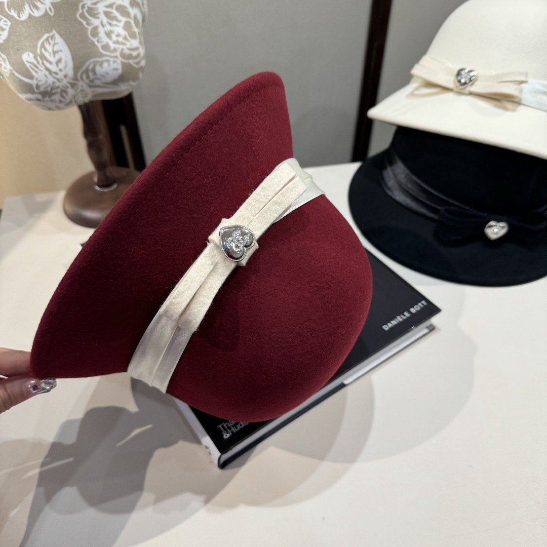 [TOP] CHANEL Bowler Hat - Red