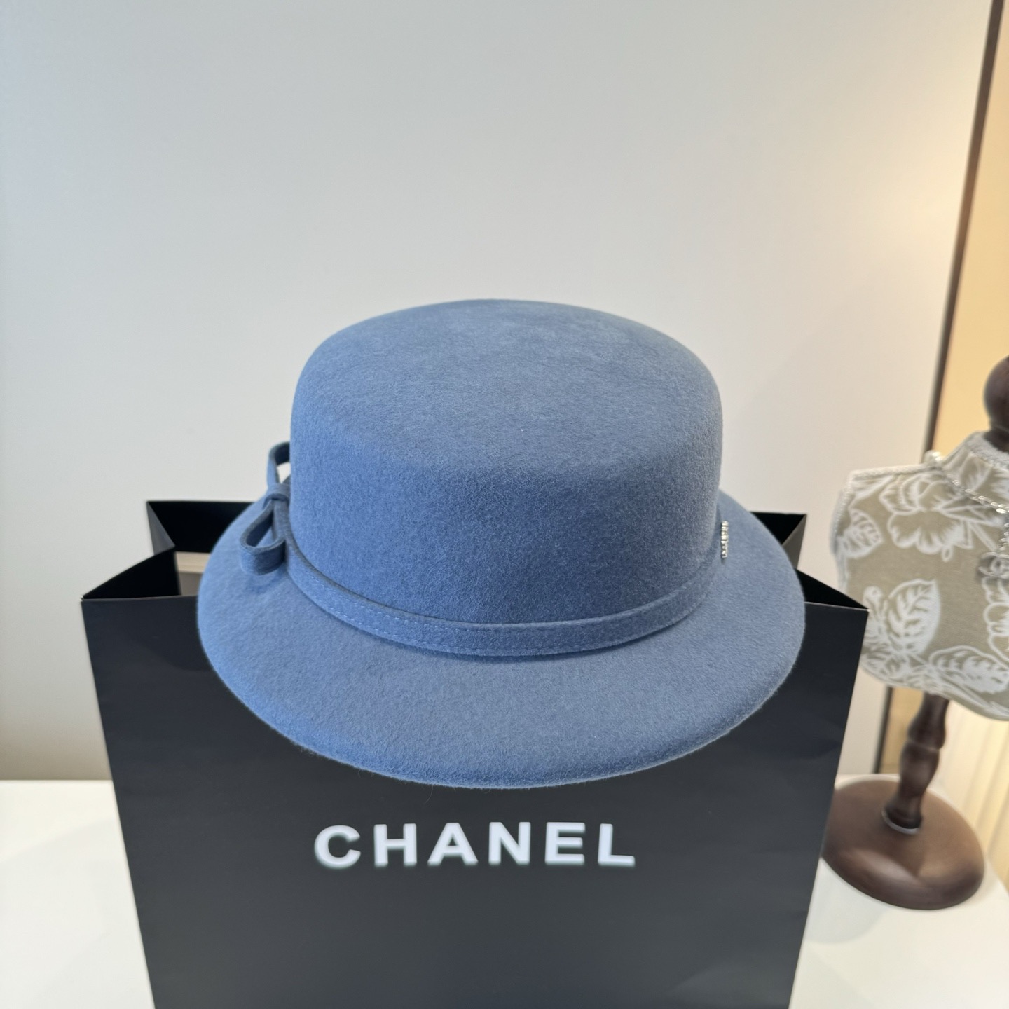 [TOP] CHANEL Flat-topped Hat - Blue