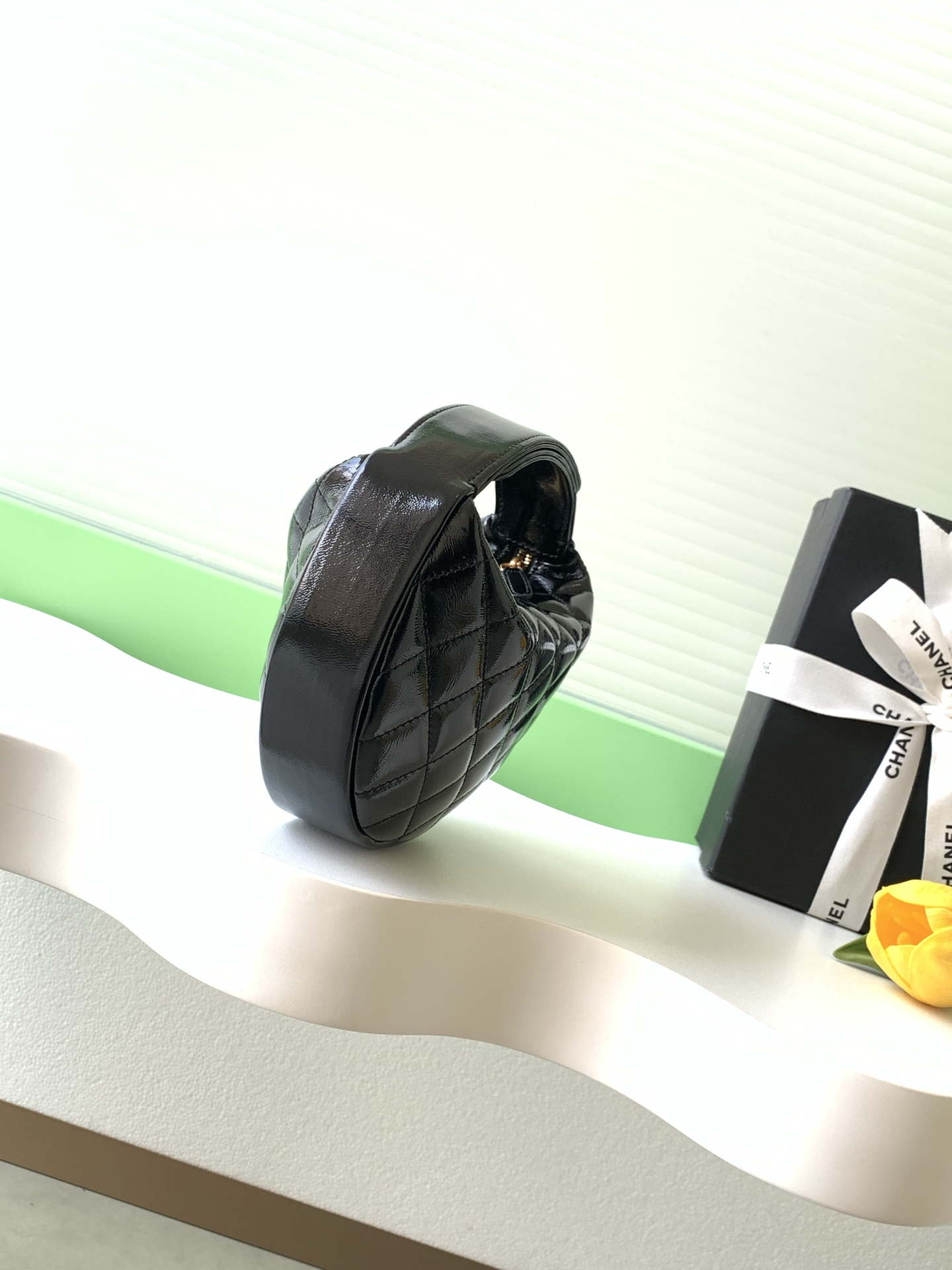 [TOP] CHANEL Round Hobo Pouch Bag 11x19x8cm - Black