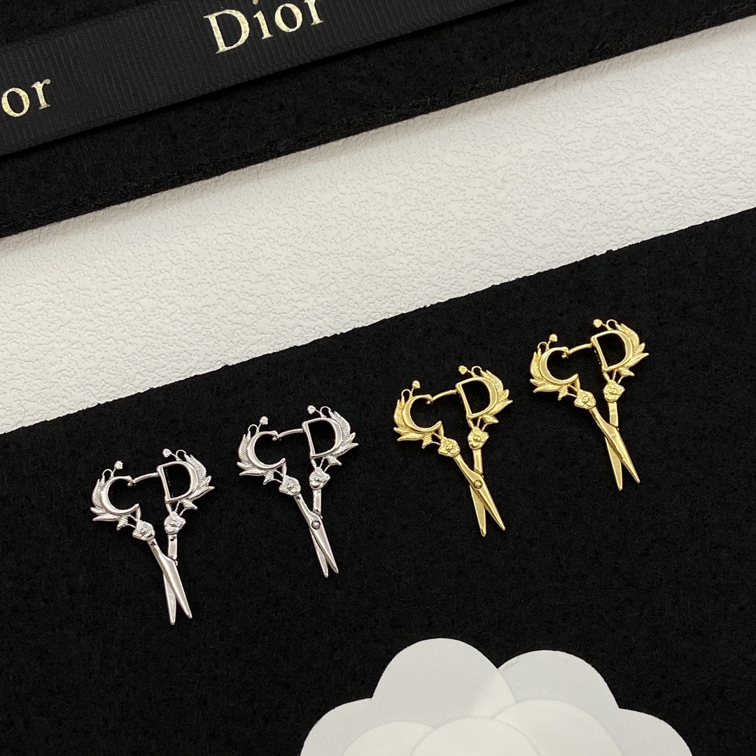 [TOP] Christian Dior Earrings - 2 Colors