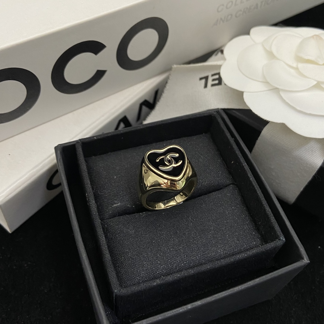 [TOP] CHANEL Ring - Gold and Black