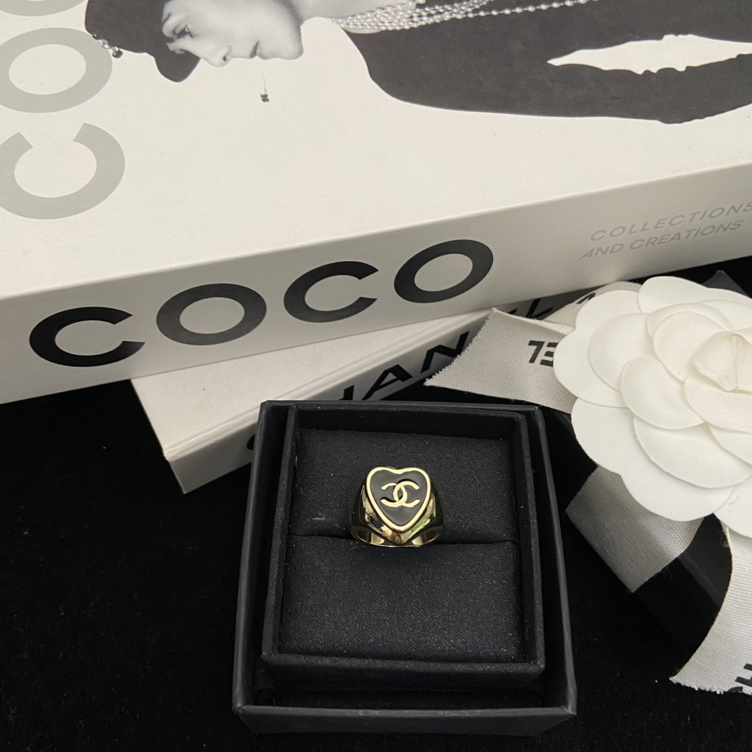 [TOP] CHANEL Ring - Gold and Black