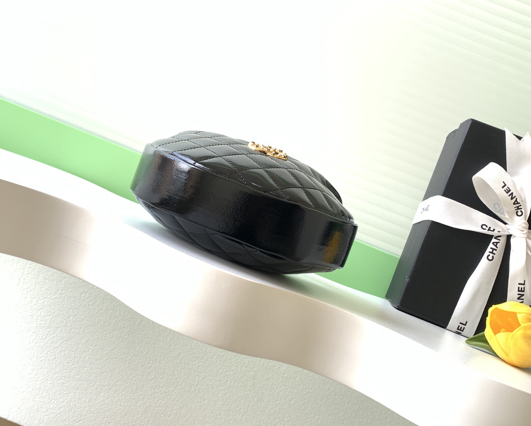 [TOP] CHANEL Round Hobo Pouch Bag 11x19x8cm - Black