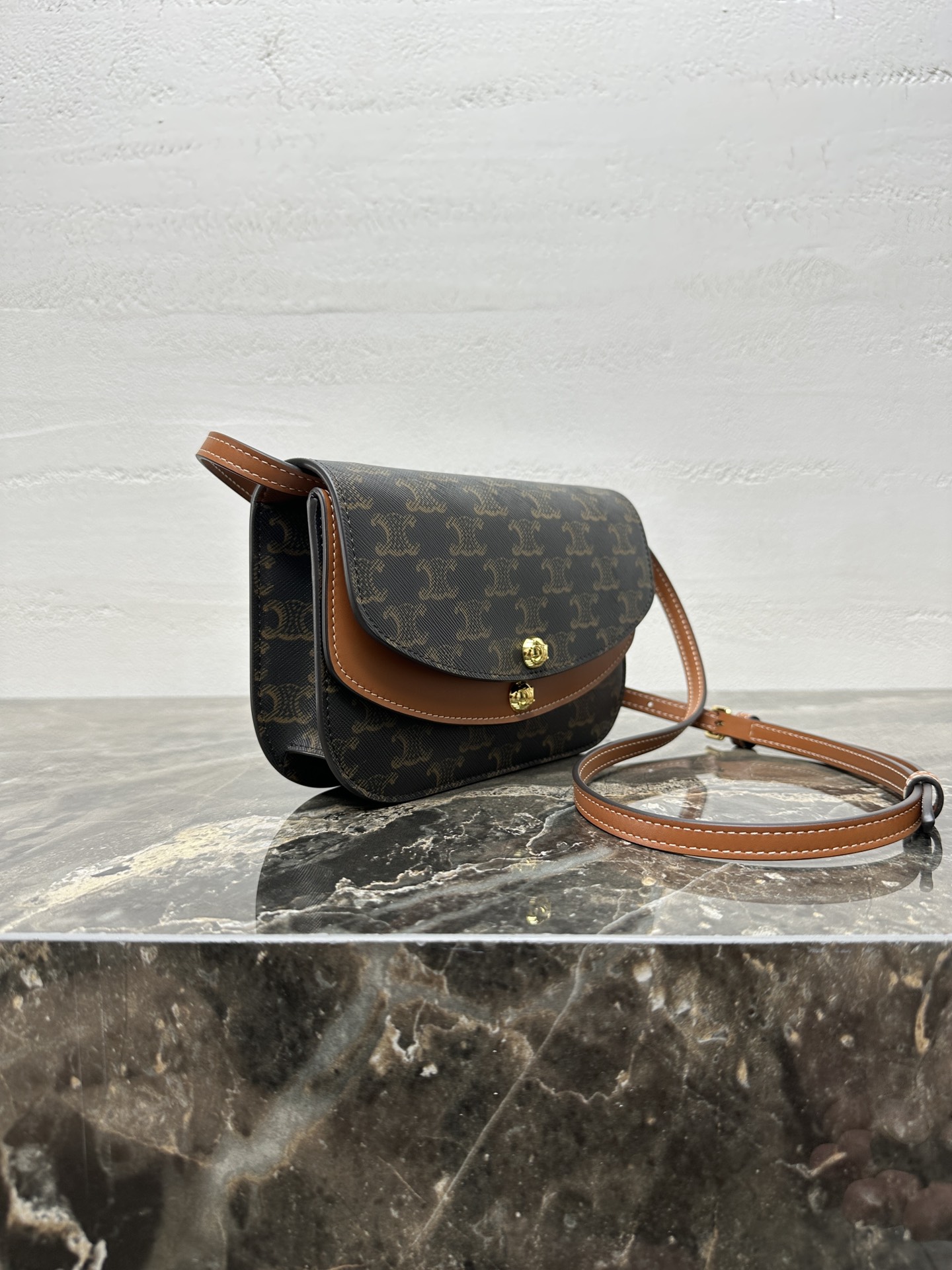 [TOP] CELINE Duo Shoulder Bag Triomphe Printed 20×13x6cm - Brown