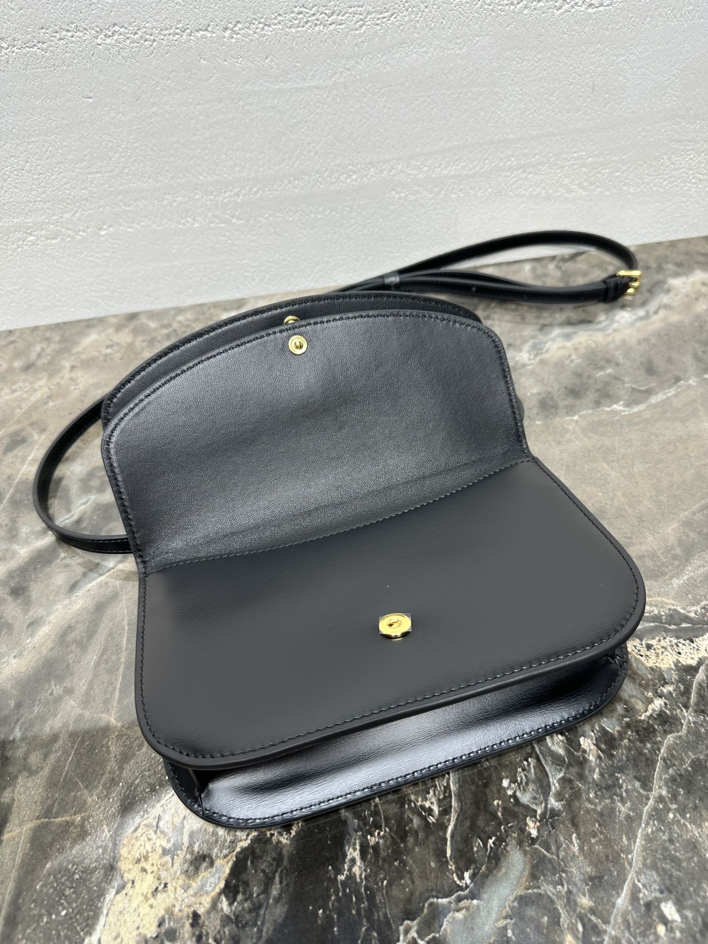 [TOP] CELINE Duo Shoulder Bag 20×13x6cm - Black