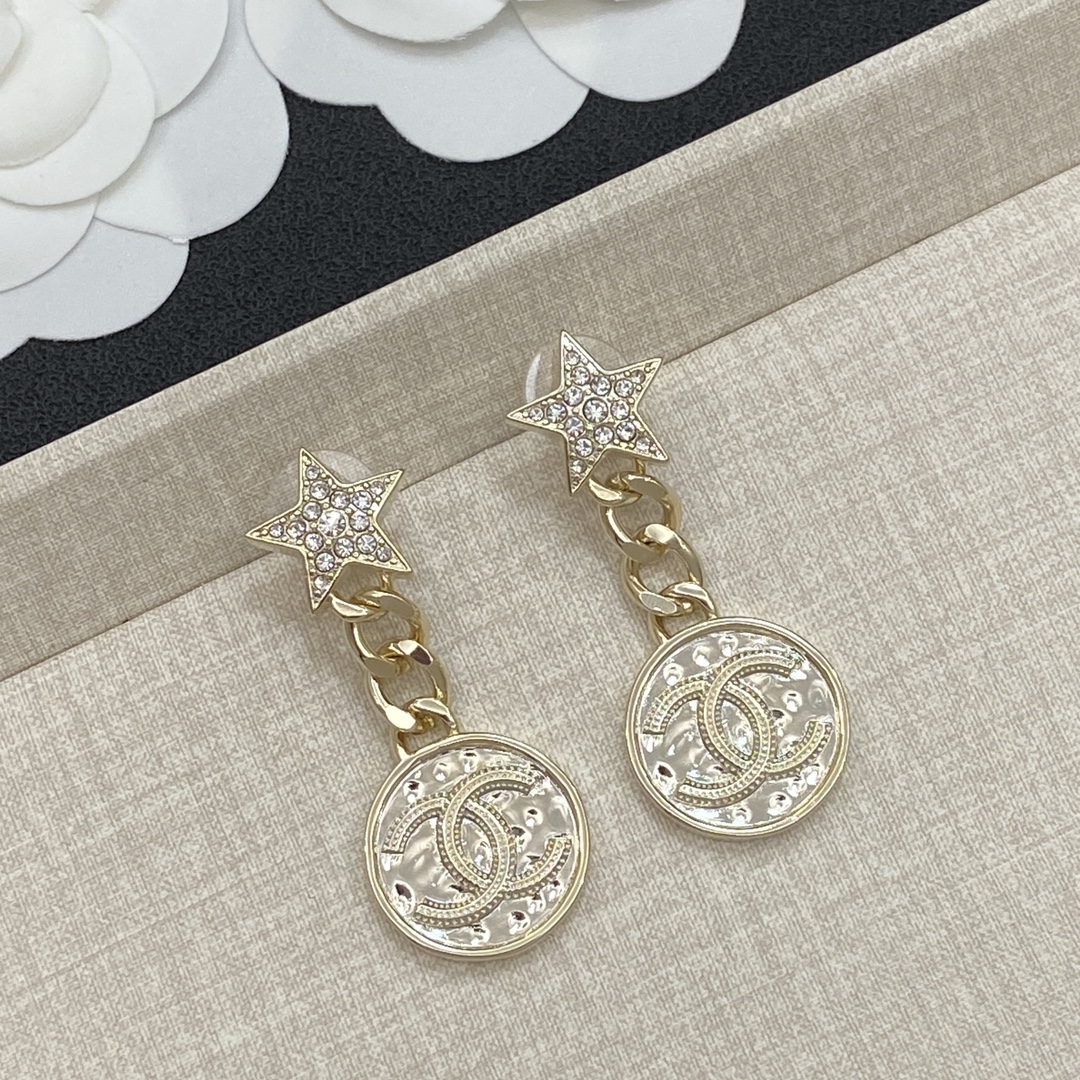 [TOP] CHANEL CC Earrings - Gold