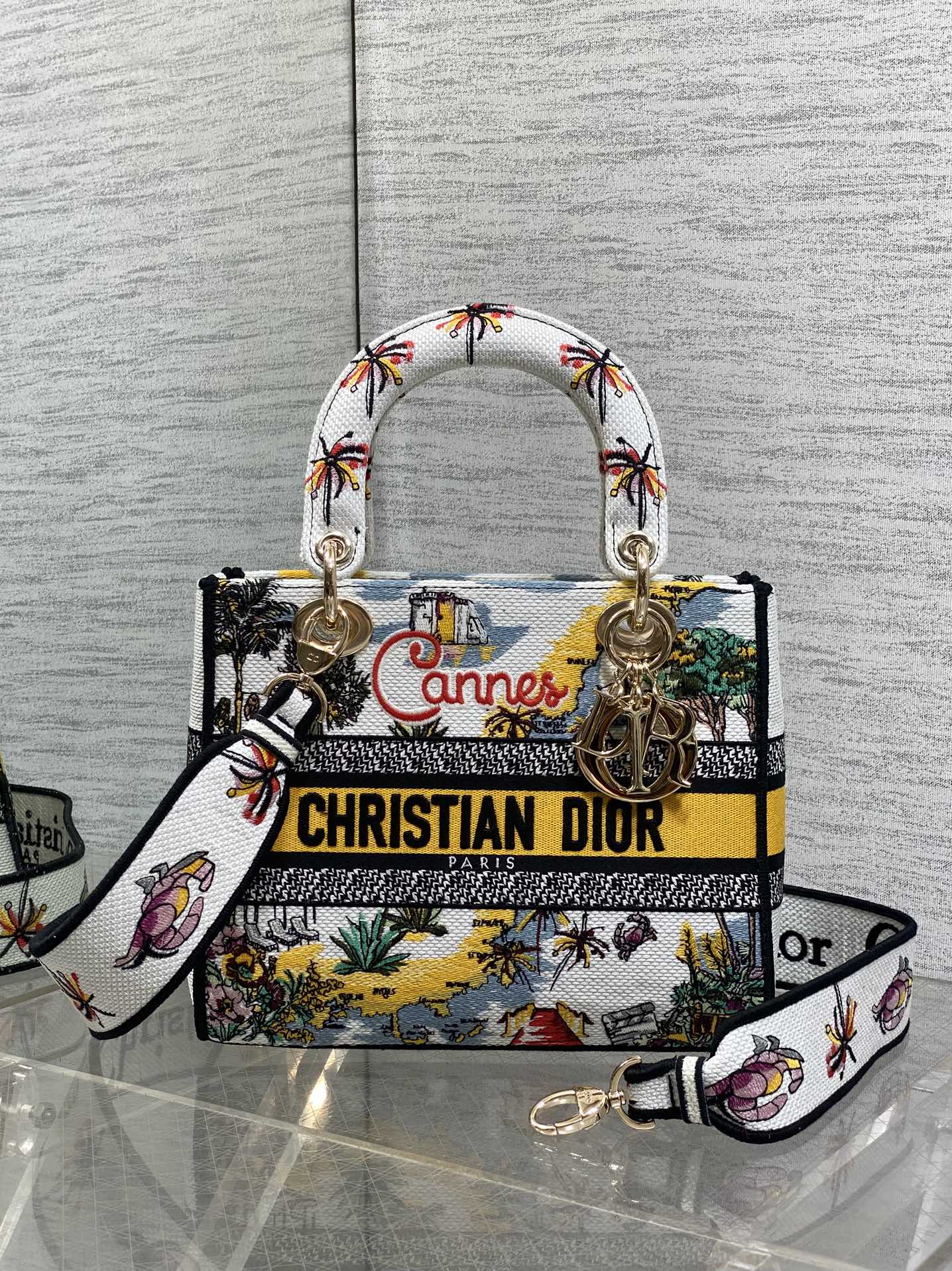 [TOP] Christian Dior Embroidered Lady  Bag 24x11x20cm - White