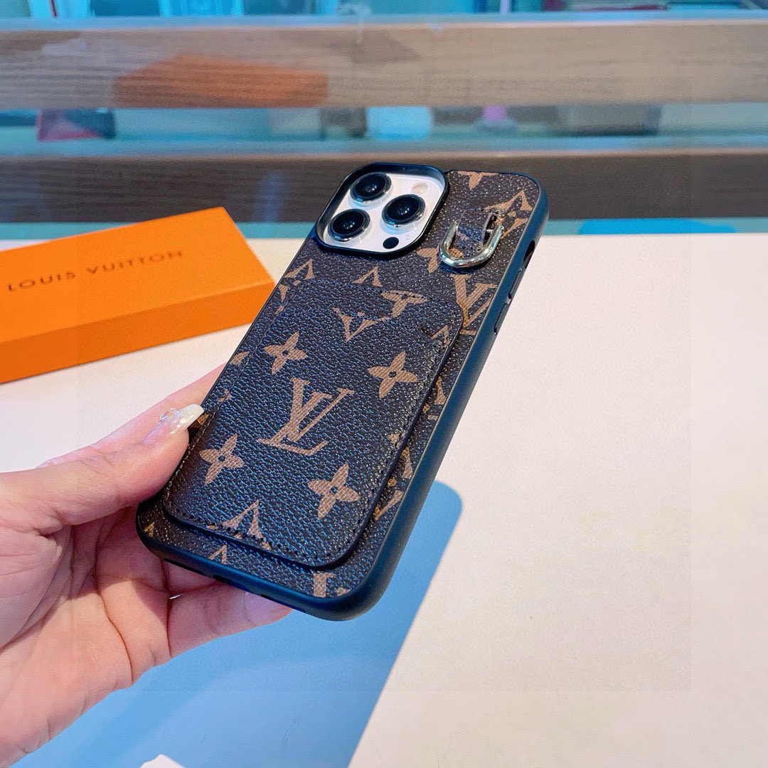 [TOP] Louis Vuitton LV Phone Case with Pocket - Brown